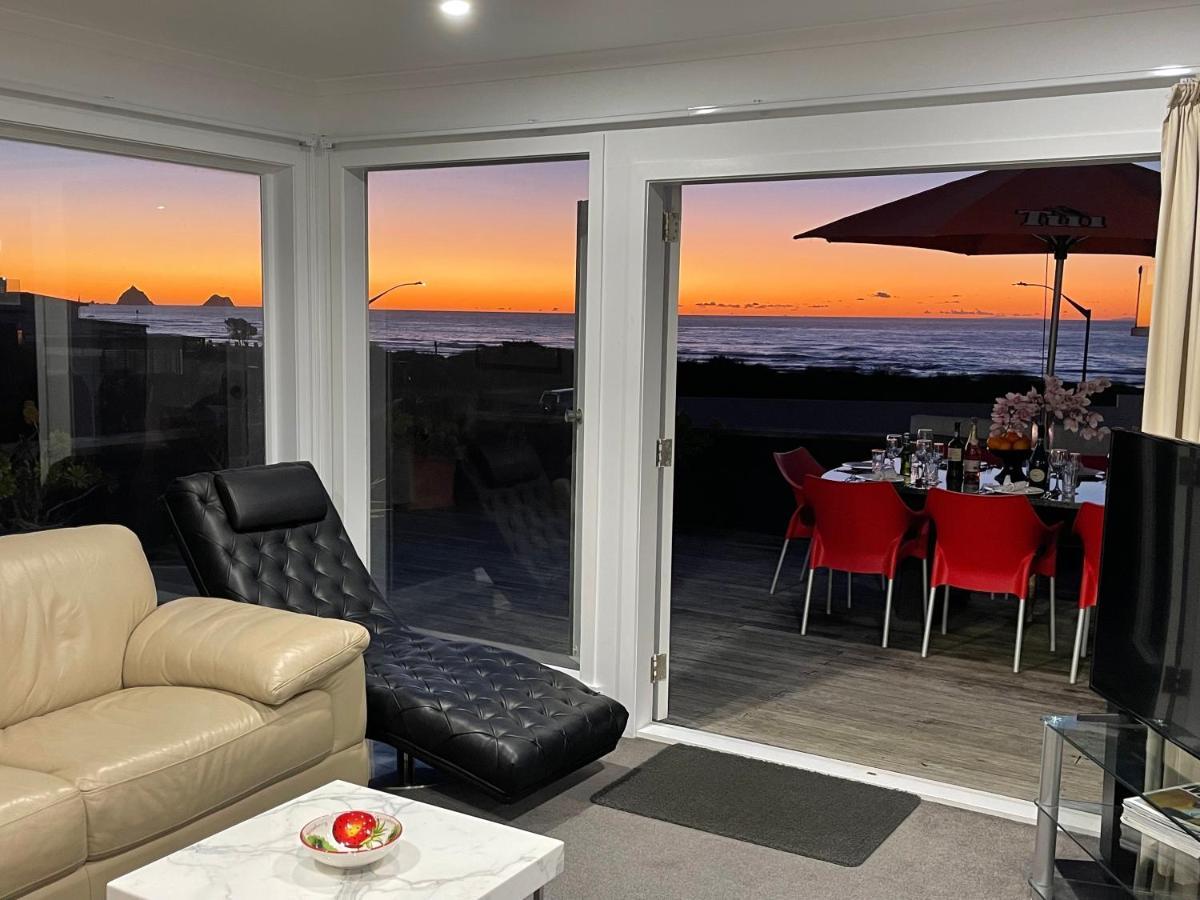 Ocean Front East End Beach House New Plymouth Extérieur photo