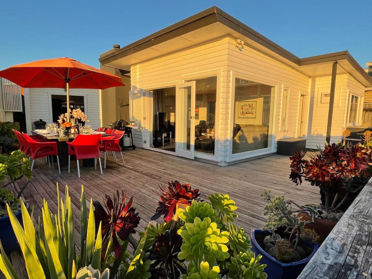 Ocean Front East End Beach House New Plymouth Extérieur photo