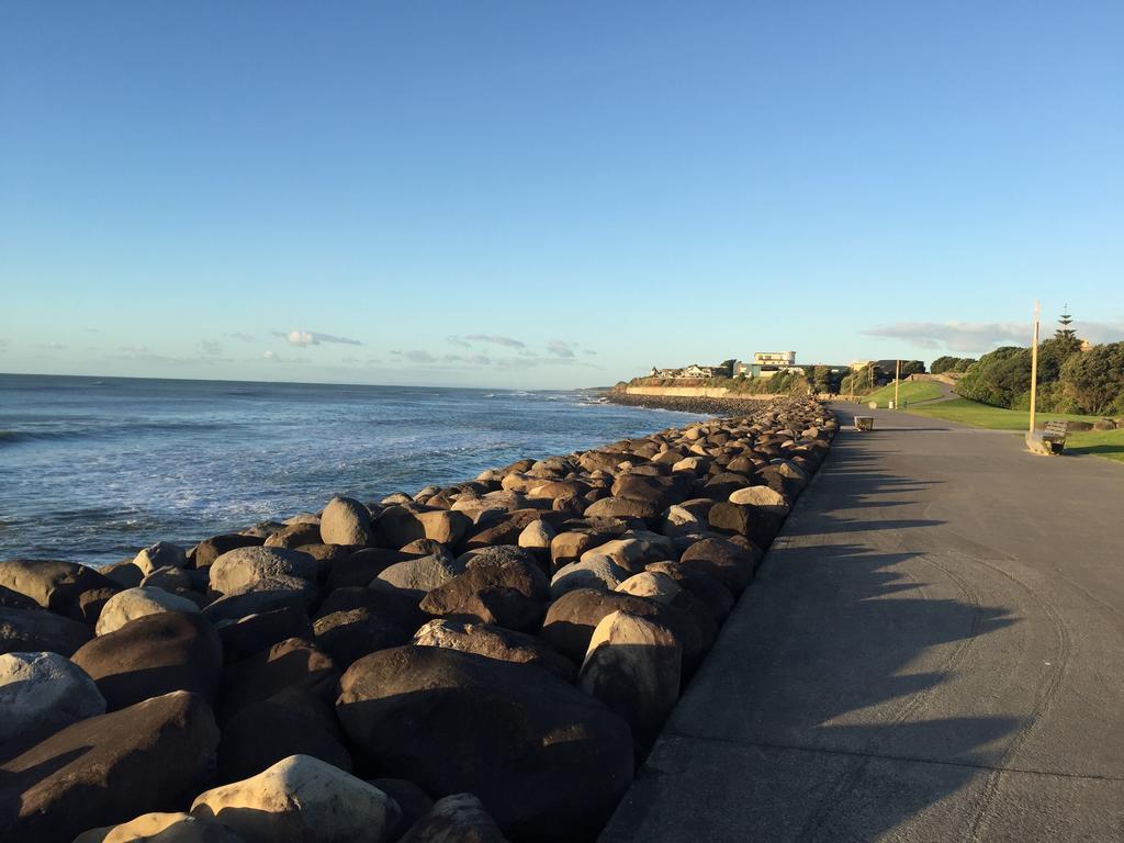 Ocean Front East End Beach House New Plymouth Extérieur photo