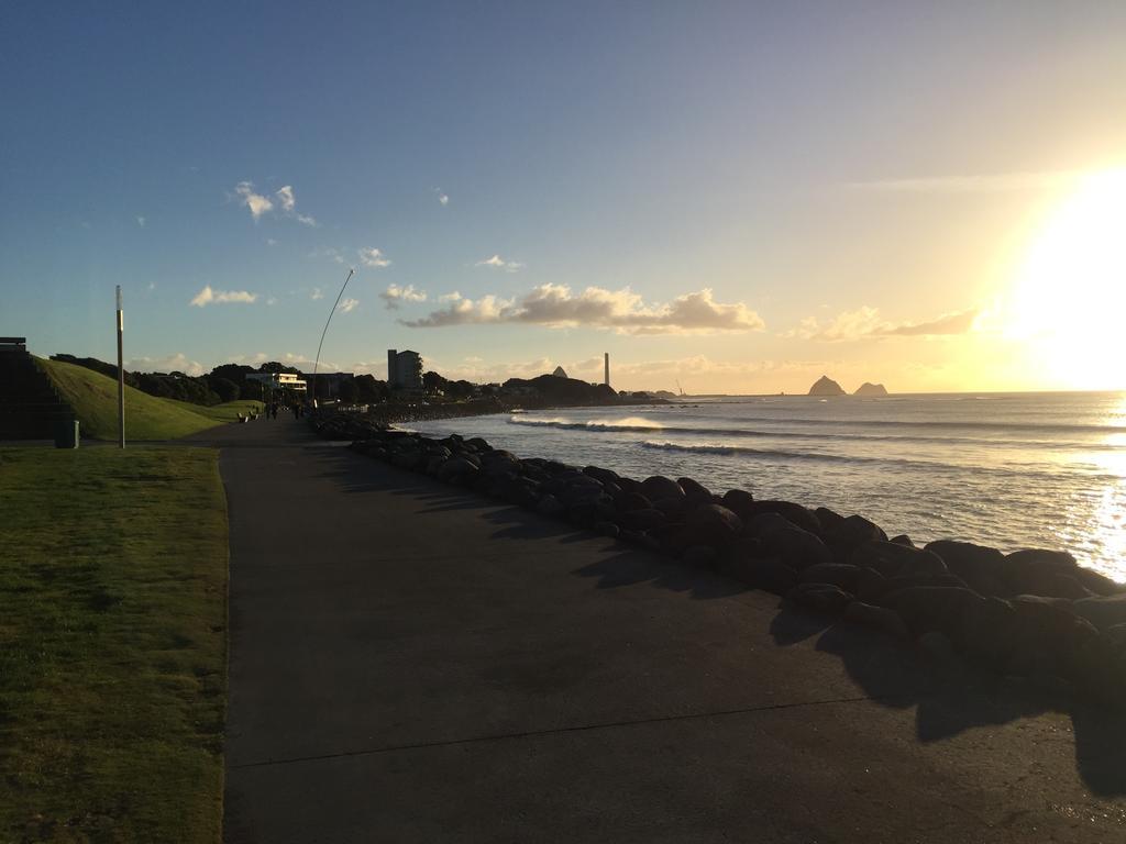 Ocean Front East End Beach House New Plymouth Extérieur photo